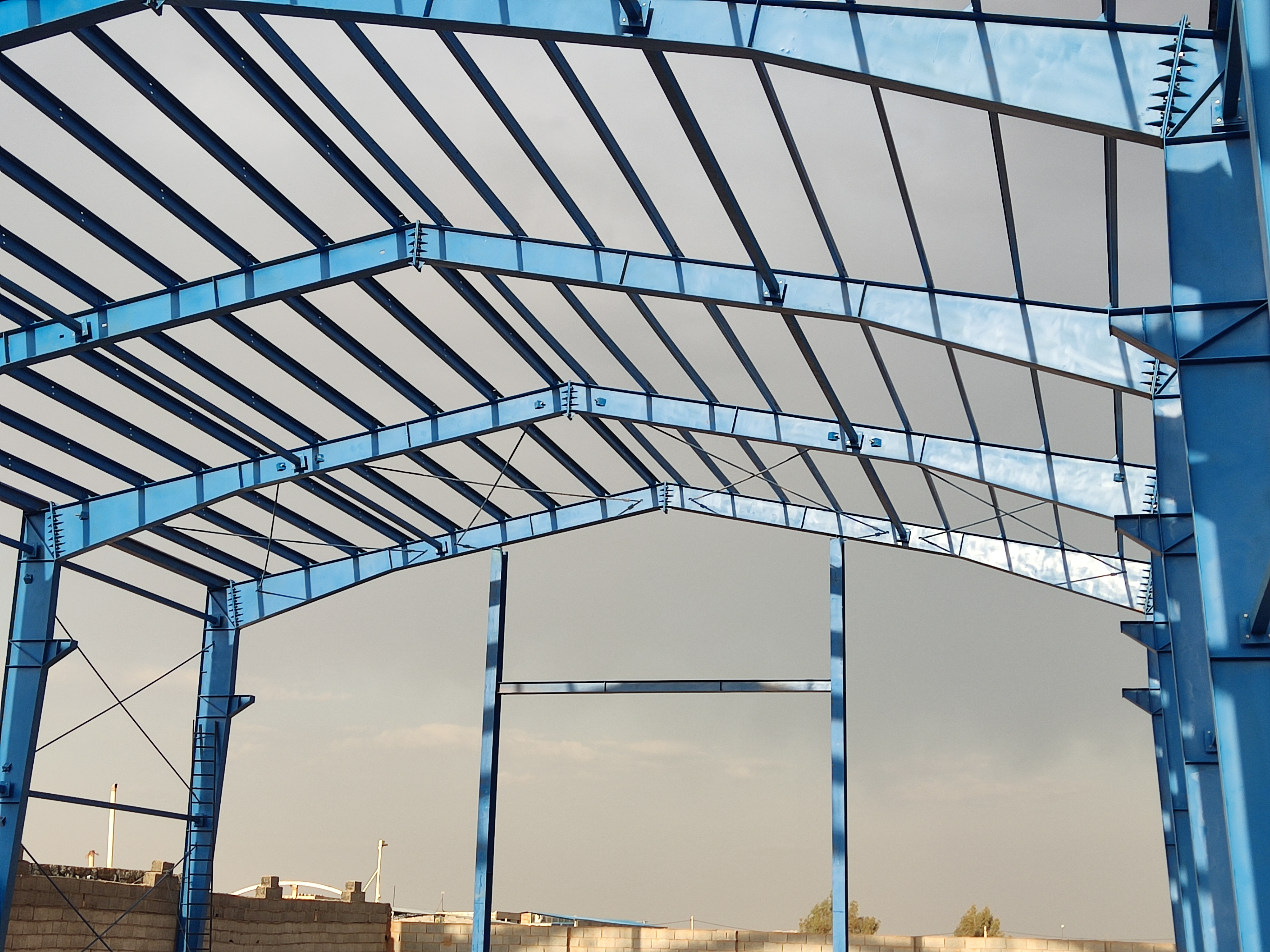 آیا شما میخواهید سازه ای فلزی احداث کنید(کلیک کنید)